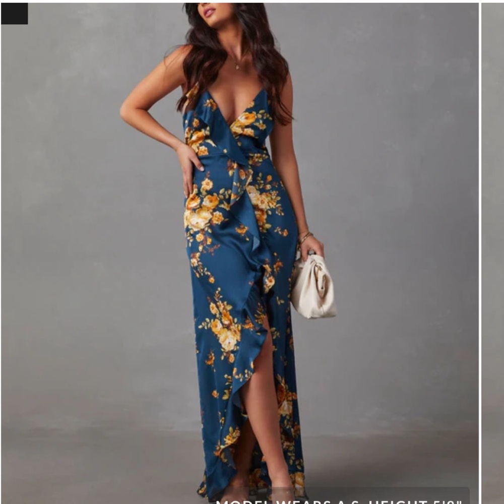 Vici collections Size MEDIUM full length dress